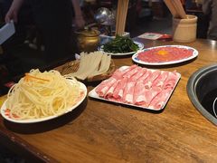 -萍姐火锅·公路夜市(武汉首店)