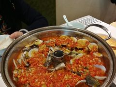 -丹江口渔村·湘味厨房(桃园店)