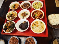 -蓝田九大碗民俗食府(蓝田店)