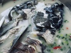 -老农民柴火灶鲜鱼馆