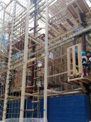 -PIPIKINGDOM皮皮王国欢乐号(欢乐海岸购物中心店)