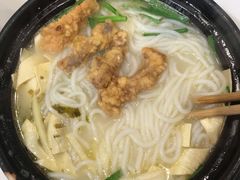 -在蒙自过桥米线