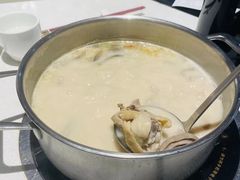 鹿茸菌猪肚鸡-煲王粤菜餐厅(中侨中心店)