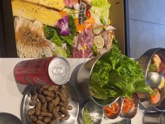 -山野的朋友露营炭火烤肉