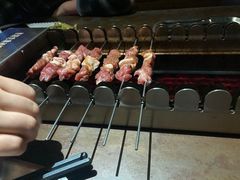 -麦凯伦烧烤·精酿超级工厂店(金桥总店)