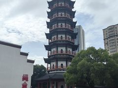 -绳金塔