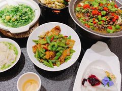 -万重锦·人文川菜馆(骡马市店)