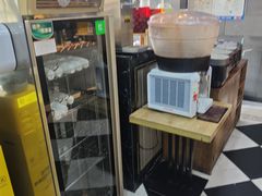 -愉肴麻辣香锅(中山路店)