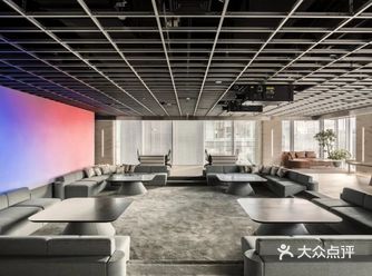 Warp Studio是由I IN设计的位于日本东京