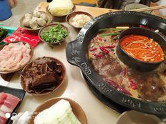 -黄潇洒老火锅(九眼桥宏济巷店)