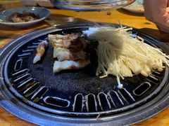 金针菇培根卷-唯成•韩国炭火烤肉 유성고기