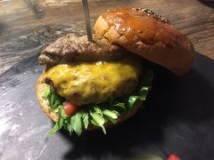 -HIGH FIVE哈福手工汉堡(桂林路店)