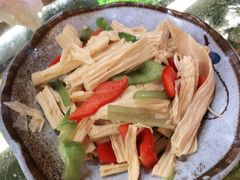 -金杨拉面王小吃面馆·牛三宝面·红烧牛肉粉