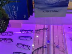 -提一眼镜·蔡司·依视路(小寨店)