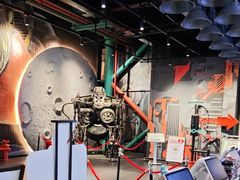 -极限PLAY运动娱乐新世界·团建派对潮玩休闲馆·室内蹦极高空游乐园