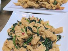 -鲁南仔·滕州炒鸡(经三路店)