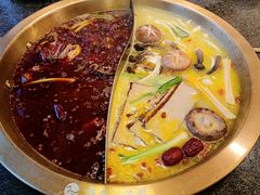 -小天鹅火锅·一线江景洪鼎旗舰店(洪崖洞店)