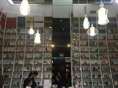 -钟书阁(松江泰晤士小镇店)