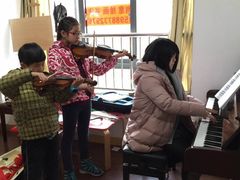-缪斯琴行英皇小提琴.钢琴.吉他(张江店)
