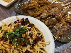 皮蛋拌馓子-霄汉羊排(万松园一店)