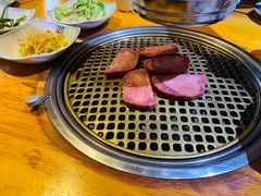 -唯成•韩国炭火烤肉 유성고기