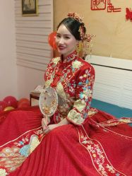 -艾米丽婚纱礼服