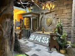 -暴风岛沉浸式体验馆(百联世纪店)