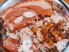 -梁阿婆廿年老牌扣肉糯米饭