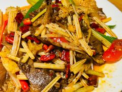 -大众跷脚牛肉馆·非遗传承单位(峨眉山店)