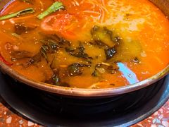 -洱火云南酸菜牛肉火锅(石景山当代商城店)