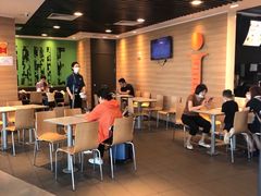 用餐区-麦当劳(郑州新郑机场)