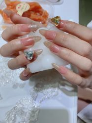 -温暖の哒哒·美甲美睫皮肤管理