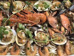 -东记炭炉·海鲜鸡煲(龙华店)