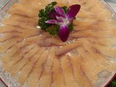 -三文彩虹鳟鱼庄