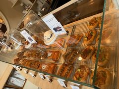 -VERIE BAKEHOUSE