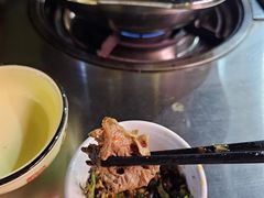 -黄利砖万峰林布依特色酸笋牛肉馆