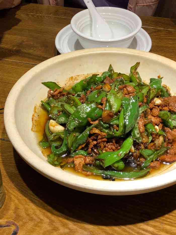 彭厨(恒安路店)-"推荐「麻辣鸭掌筋」这个菜很好吃 口感十足.