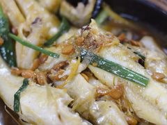 -黄记四更烤乳猪店