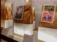 -The Coffee Academïcs(铜锣湾店)