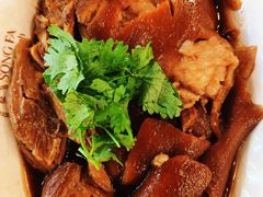 卤猪蹄-松發肉骨茶(先得坊店)