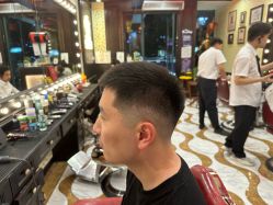 -东方先生国潮男士理发馆