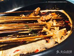 -钢管厂五区小郡肝串串香(奥克斯广场锦城万达店)