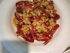 -肥肥虾庄·金牌油焖大虾(沙湖店)