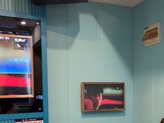 -唯爱KTV聚会餐厅(仙林东城汇店)