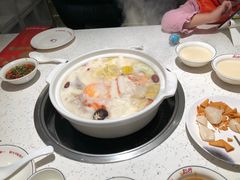 -三人行骨头王火锅(长寿店)