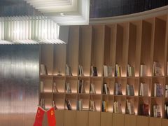 -涨巢·潮玩水疗局