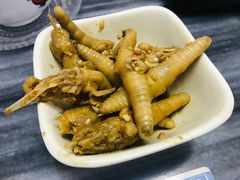 香辣鸡脚-黄师奶甜品店