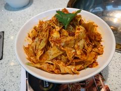 香辣牛板筋-老佛爷铜炉蛙锅(海岸城店)
