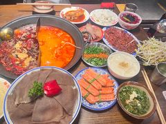 -萍姐火锅·公路夜市(武汉首店)