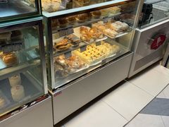 面包甜点陈列柜-白玉兰食品(甜云店)